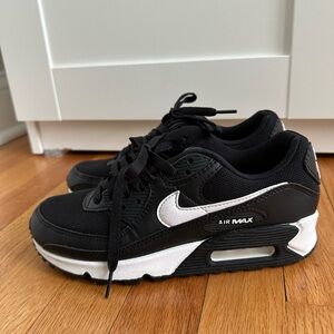 Nike Women's Black Sneakers